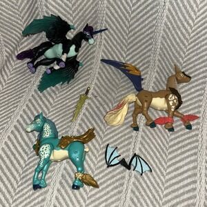 Mega Construx Crystal Creatures Lot Of Three Incomplete Unicorns‎ D4